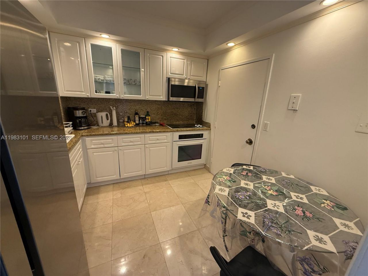 5555 Collins Ave, Unit 17A, Miami Beach, FL 33140 Photo