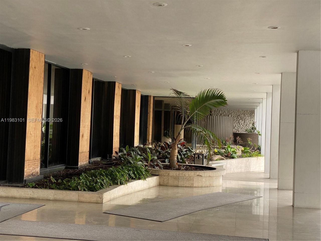 5555 Collins Ave, Unit 17A, Miami Beach, FL 33140 Photo