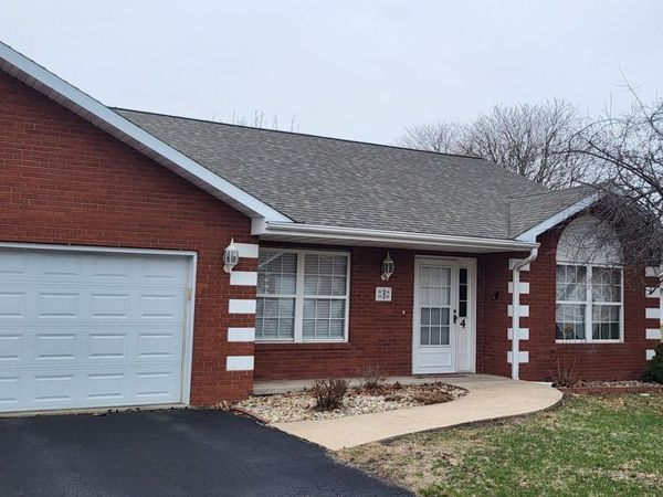 2286 WINDISH Drive, Unit 4, Galesburg, IL 61401