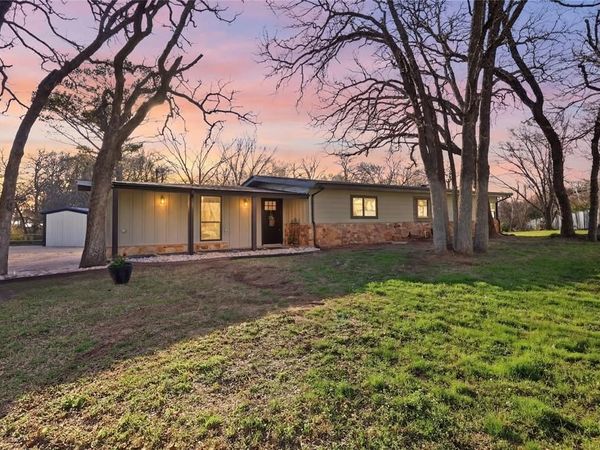 1006 NEWELL Drive, Hudson Oaks, TX 76087