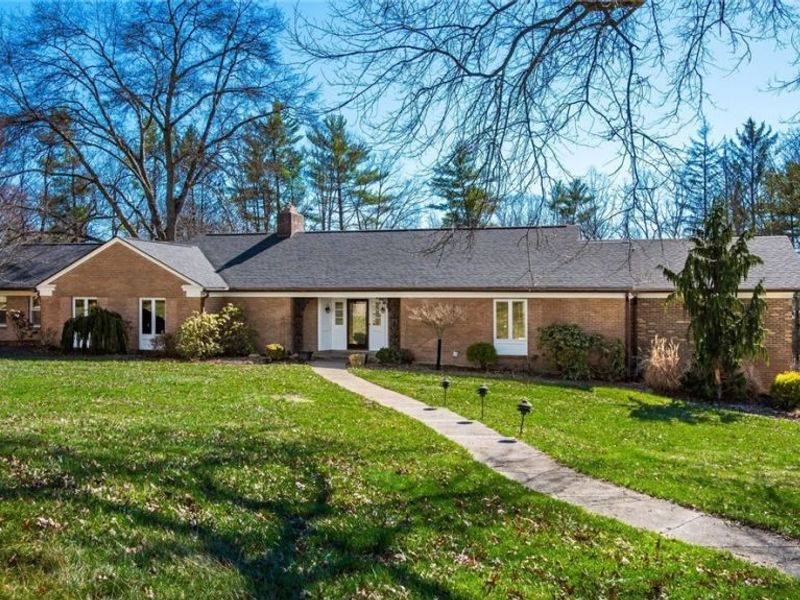 1200 East Drive, Zanesville, OH 43701 Photo 1