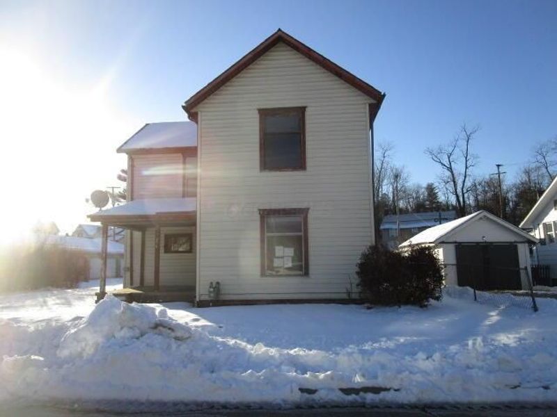 274 N 8th Street , McConnelsville, OH 43756 Photo 3