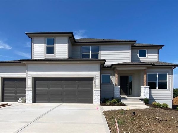 18970 W 193rd Terrace, Spring Hill, KS 66083
