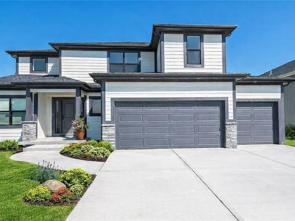 18970 W 193rd Terrace, Spring Hill, KS 66083