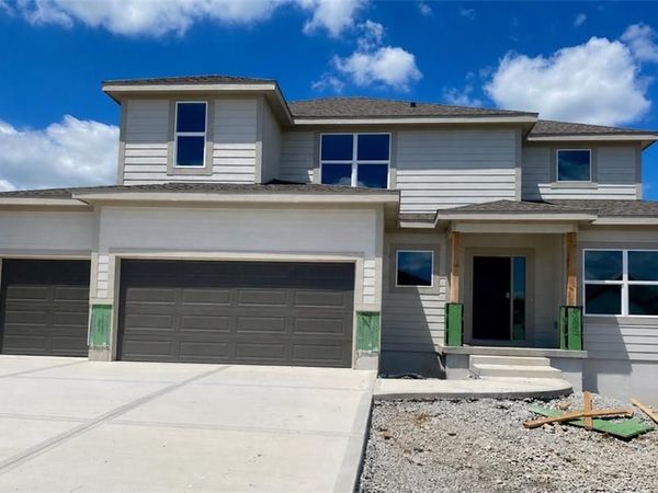 18970 W 193rd Terrace, Spring Hill, KS 66083