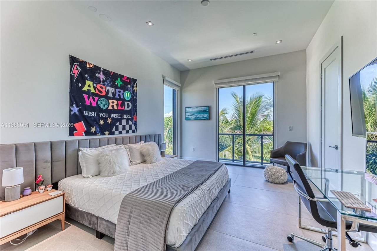 2817 NE 35th St, Fort Lauderdale, FL 33306 Photo