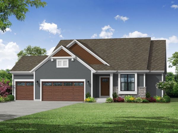 2717 Oakmont Dr, East Troy, WI 53120