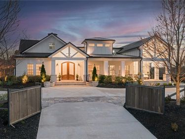 6044 Wade Orr Road, Flowery Branch, GA 30542