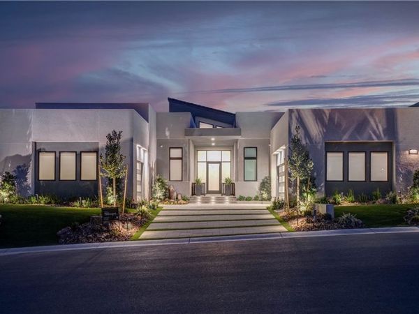 10949 Rossa Peak Avenue , Las Vegas, NV 89135