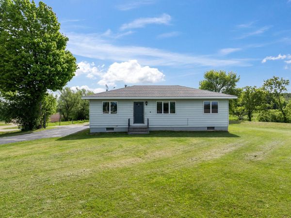 7320 90th Street SE, Stewartville, MN 55976