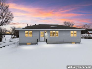 7320 90th Street SE, Stewartville, MN 55976