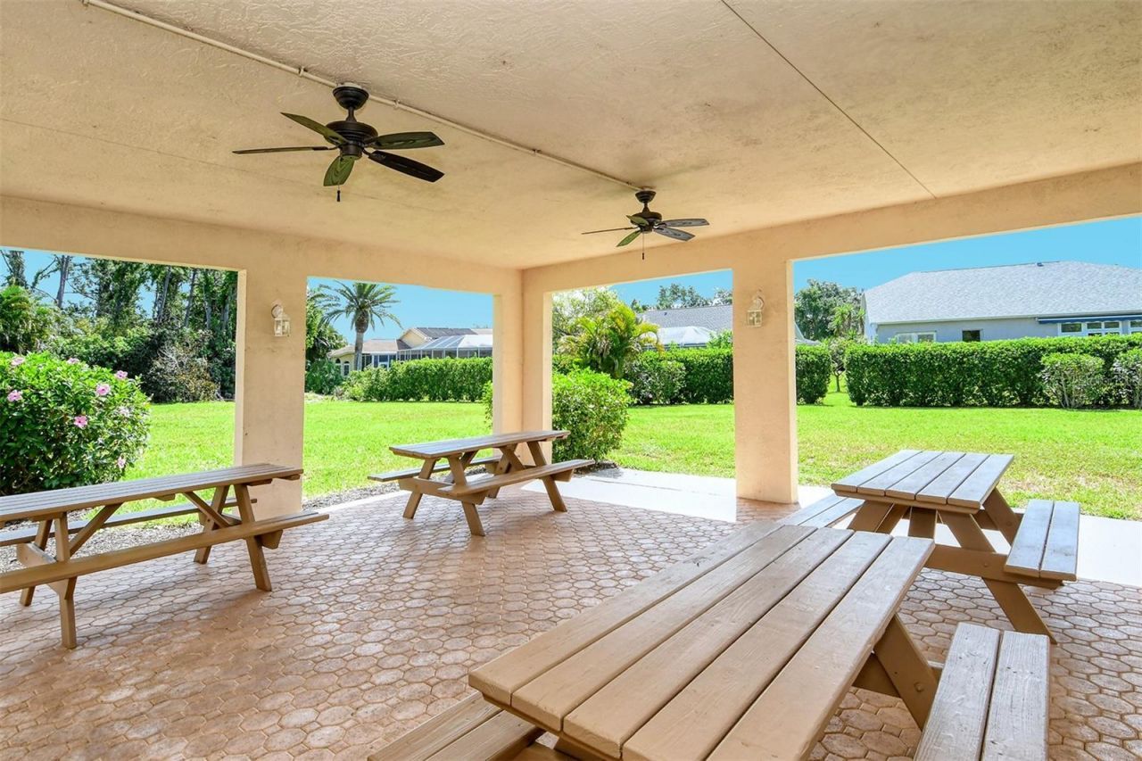 4062 Westbourne Circle, Sarasota, FL 34238 Photo
