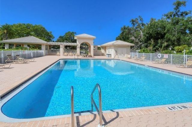 4062 Westbourne Circle, Sarasota, FL 34238 Photo