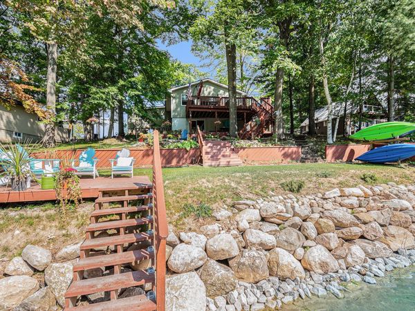 2066 Deepwood Drive, Farwell, MI 48622