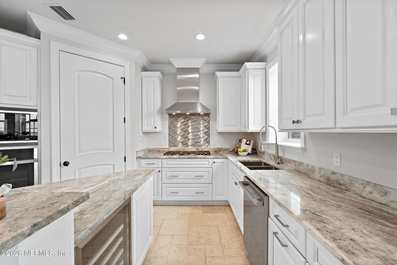 1616 River Road, Unit 102, Jacksonville, FL 32207 Photo