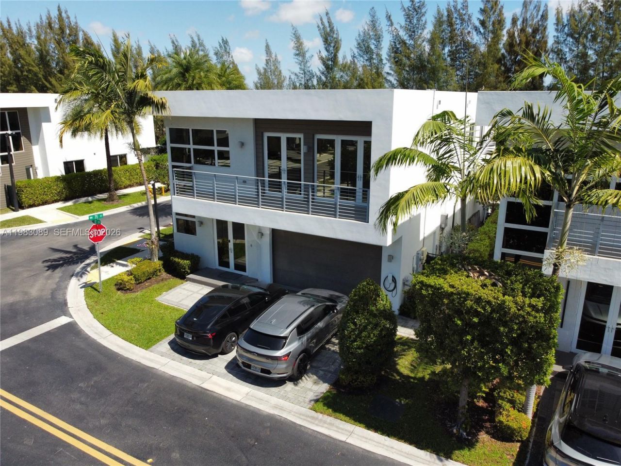 7475 NW 97th Ct, Doral, FL 33178 Photo