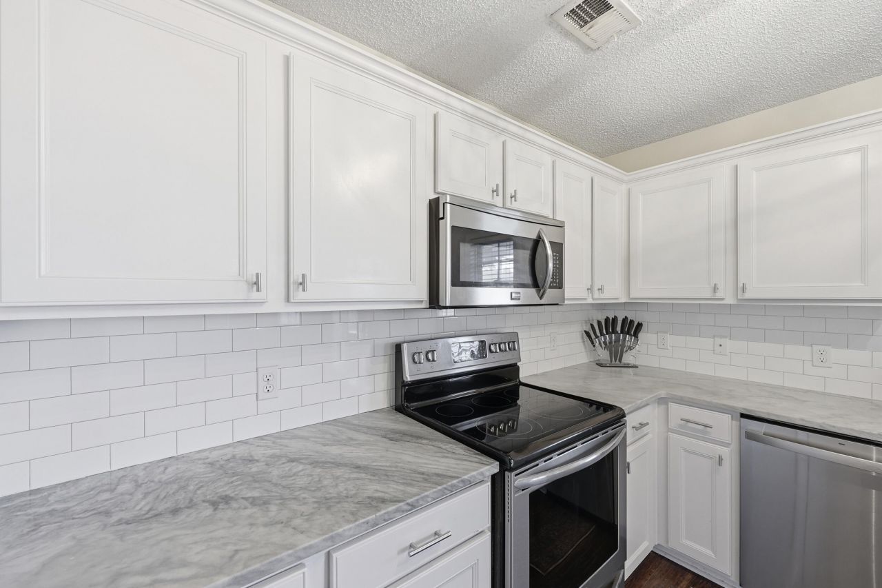 436 Dovetail Circle Photo 15