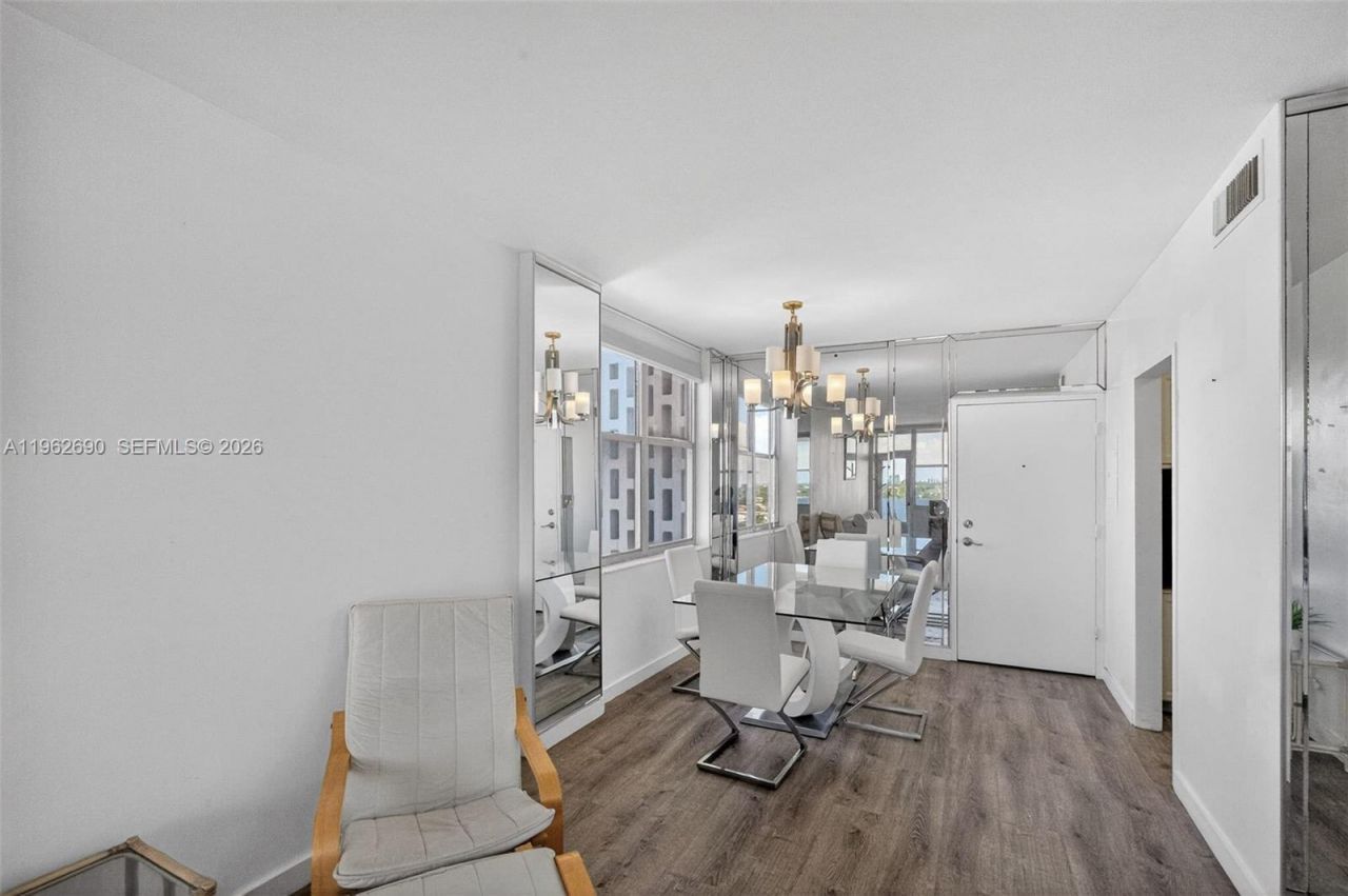 7441 Wayne Avenue, Unit 8J, Miami Beach, FL 33141 Photo