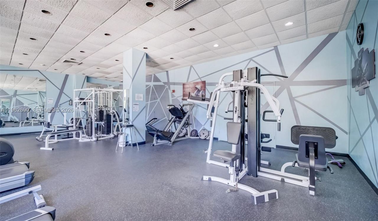 7441 Wayne Avenue, Unit 8J, Miami Beach, FL 33141 Photo