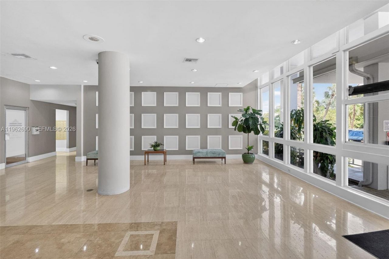 7441 Wayne Avenue, Unit 8J, Miami Beach, FL 33141 Photo