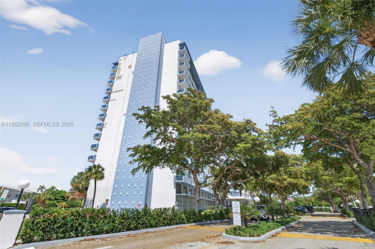 7441 Wayne Avenue, Unit 8J, Miami Beach, FL 33141 Photo