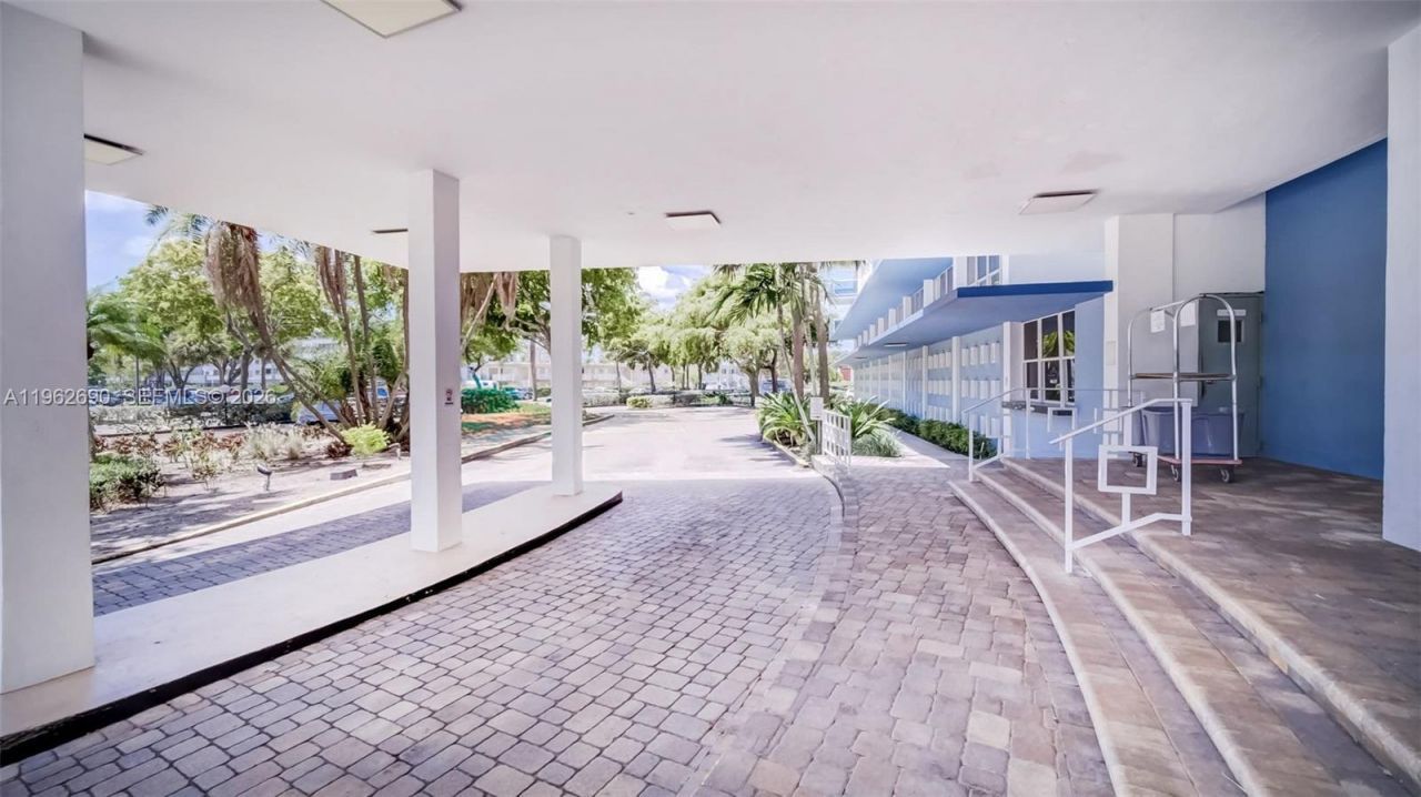 7441 Wayne Avenue, Unit 8J, Miami Beach, FL 33141 Photo