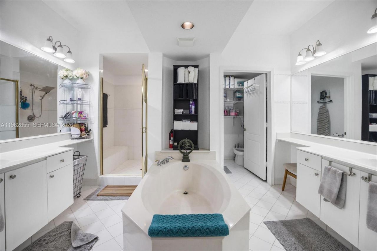 10720 NW 66th St, Unit 202, Doral, FL 33178 Photo