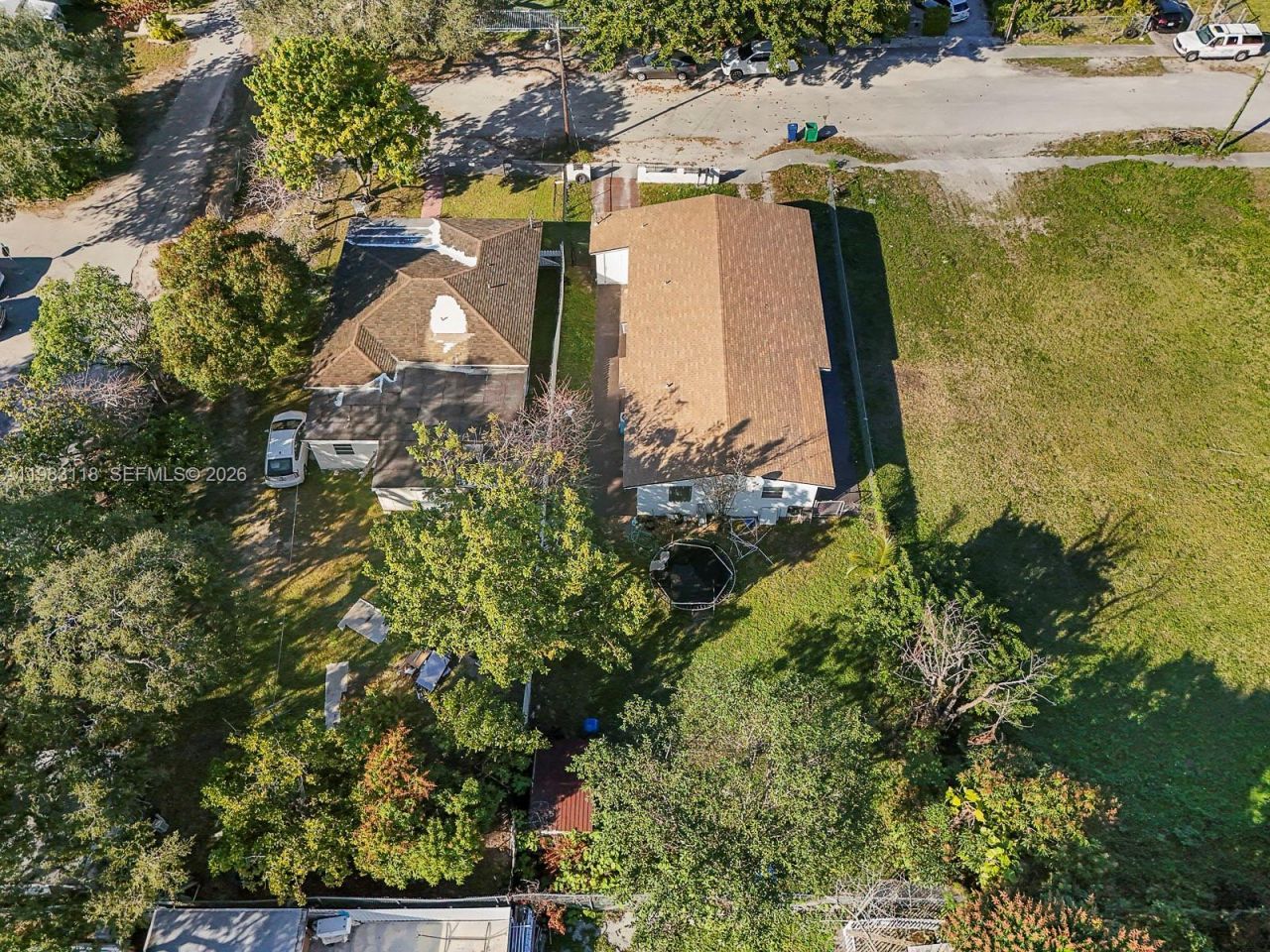 836 NW 98th St , Unit 838, Miami, FL 33150 Photo