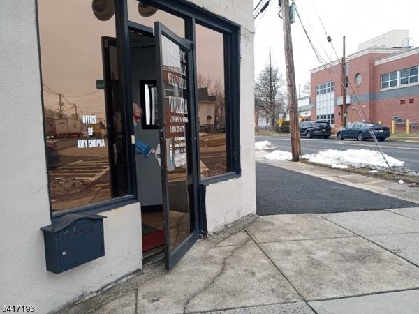 1111 E Elizabeth, Linden, NJ 07036