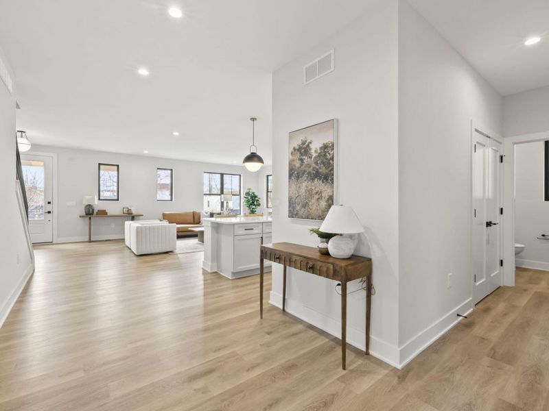 546 W Town Street, Columbus, OH 43215 Photo 12