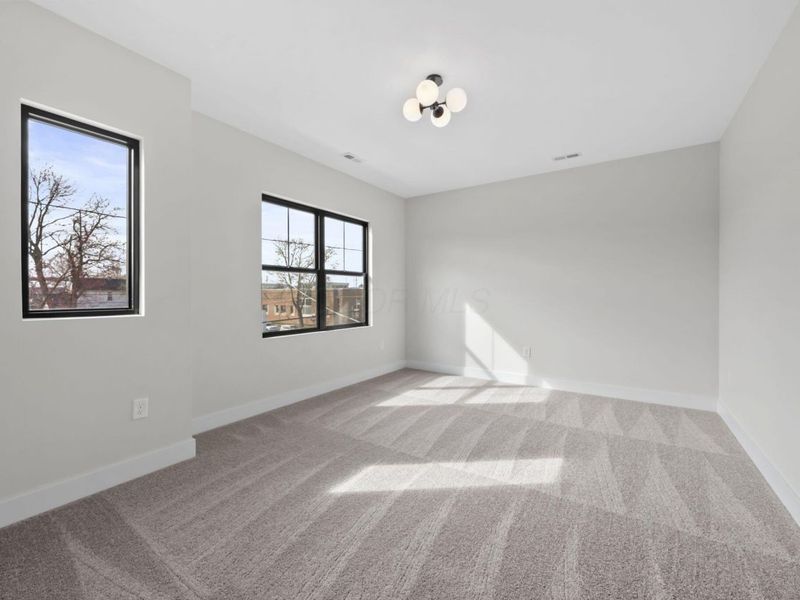 546 W Town Street, Columbus, OH 43215 Photo 29