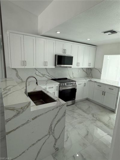 2823 Janet St, Matlacha, FL 33993 Photo