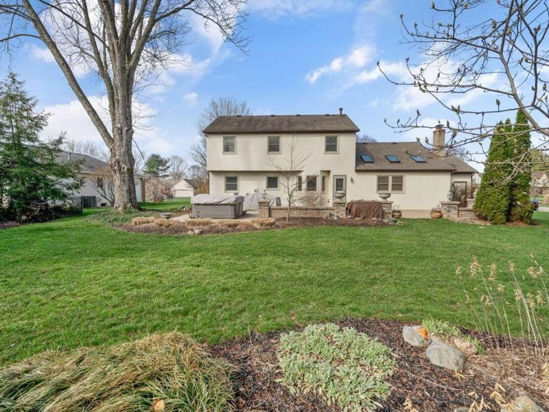 12200 Raintree Avenue, Pickerington, OH 43147 Photo 2