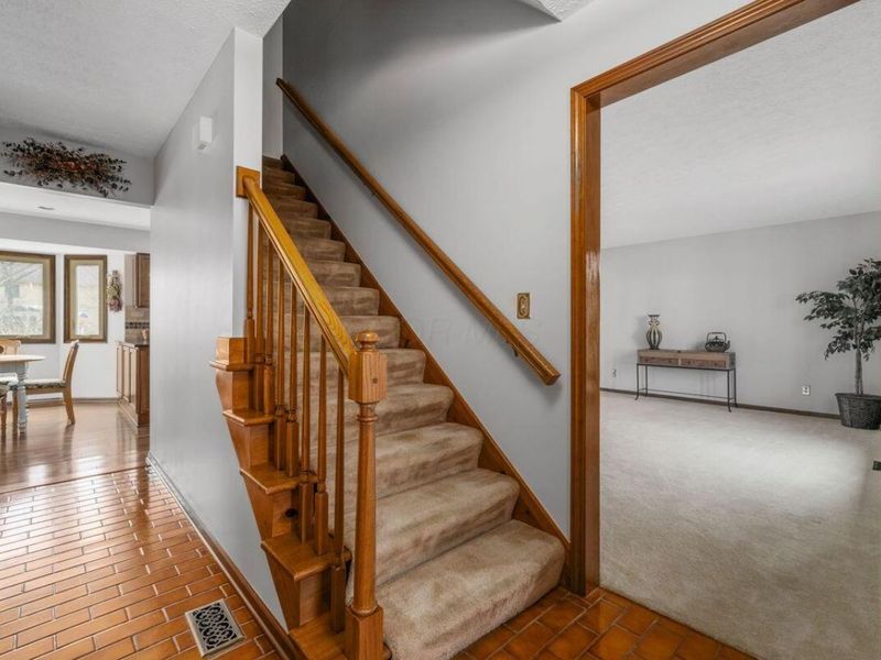 12200 Raintree Avenue, Pickerington, OH 43147 Photo 4