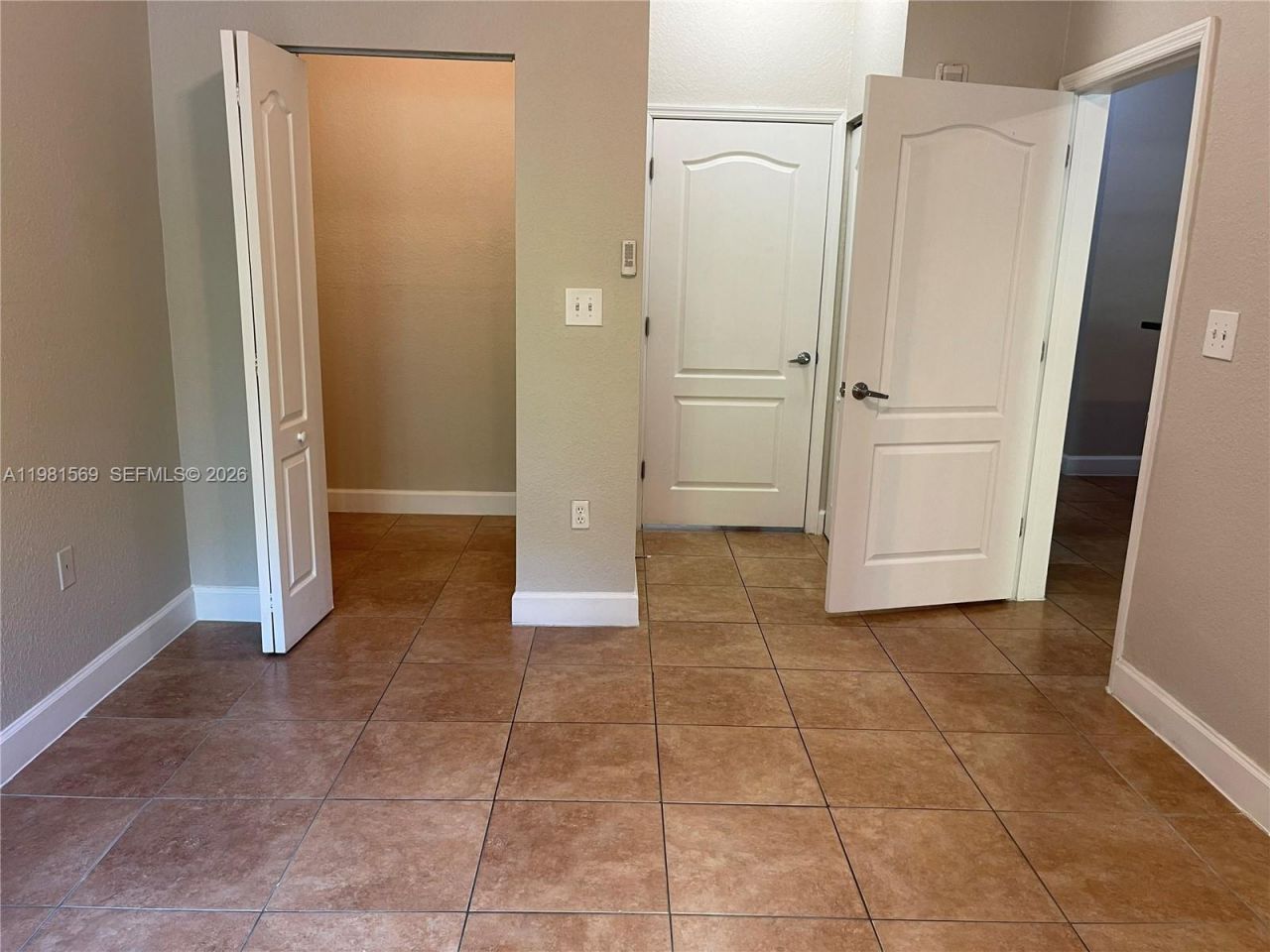 6001 SW 70th St, Unit 130, South Miami, FL 33143 Photo