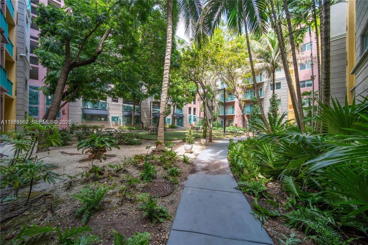 6001 SW 70th St, Unit 130, South Miami, FL 33143 Photo