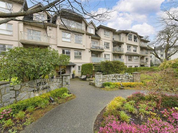 1715 Richmond Ave, Unit 406, Victoria, BC V8R 4P9