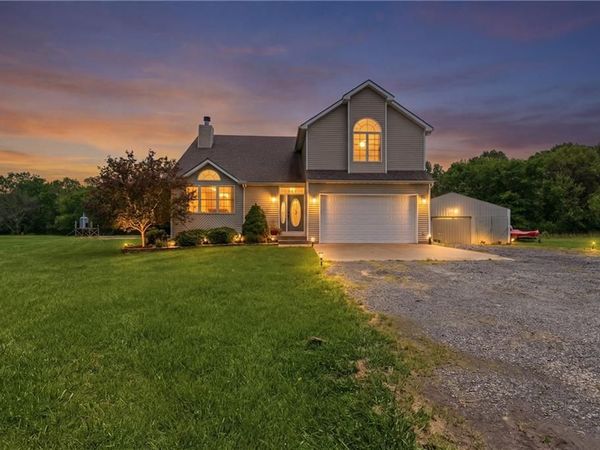 30109 E 222nd Court, Pleasant Hill, MO 64080