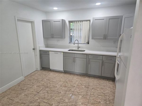 Unit 2 rear, Hollywood, FL 33020