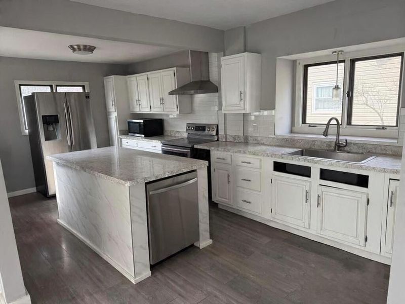 632 Roscoe Avenue, Akron, OH 44306 Photo 1