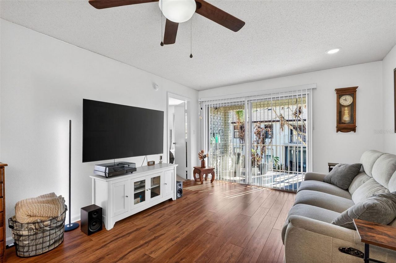 3004 Plaza Terrace Drive, Unit 3004, Orlando, FL 32803 Photo