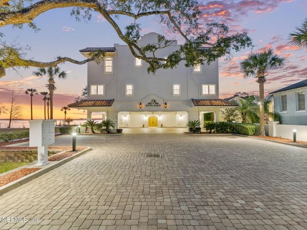 1616 RIVER Road, Unit 104, Jacksonville, FL 32207