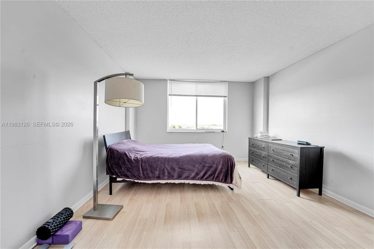 919 Hillcrest Dr, Unit 704, Hollywood, FL 33021 Photo