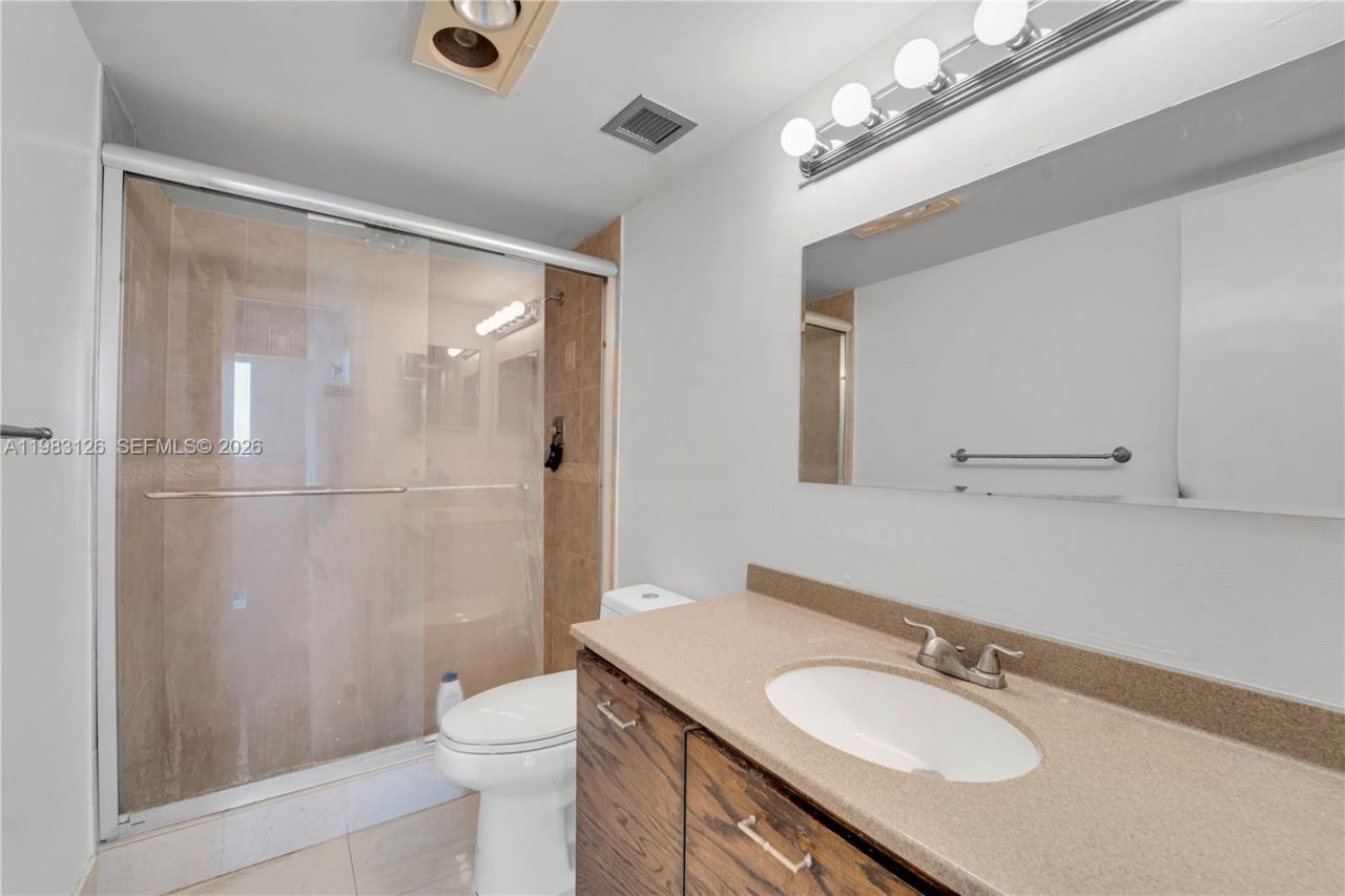 919 Hillcrest Dr, Unit 704, Hollywood, FL 33021 Photo