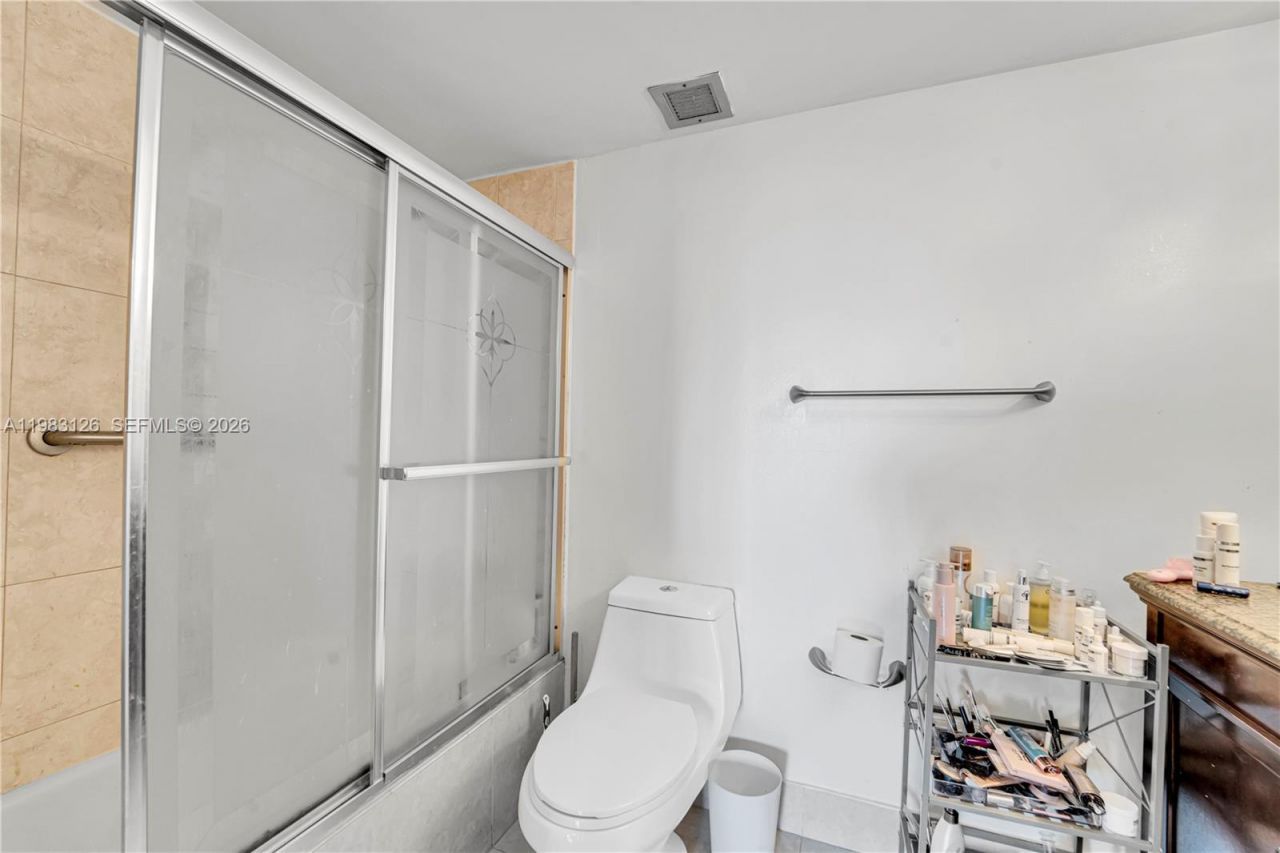 919 Hillcrest Dr, Unit 704, Hollywood, FL 33021 Photo