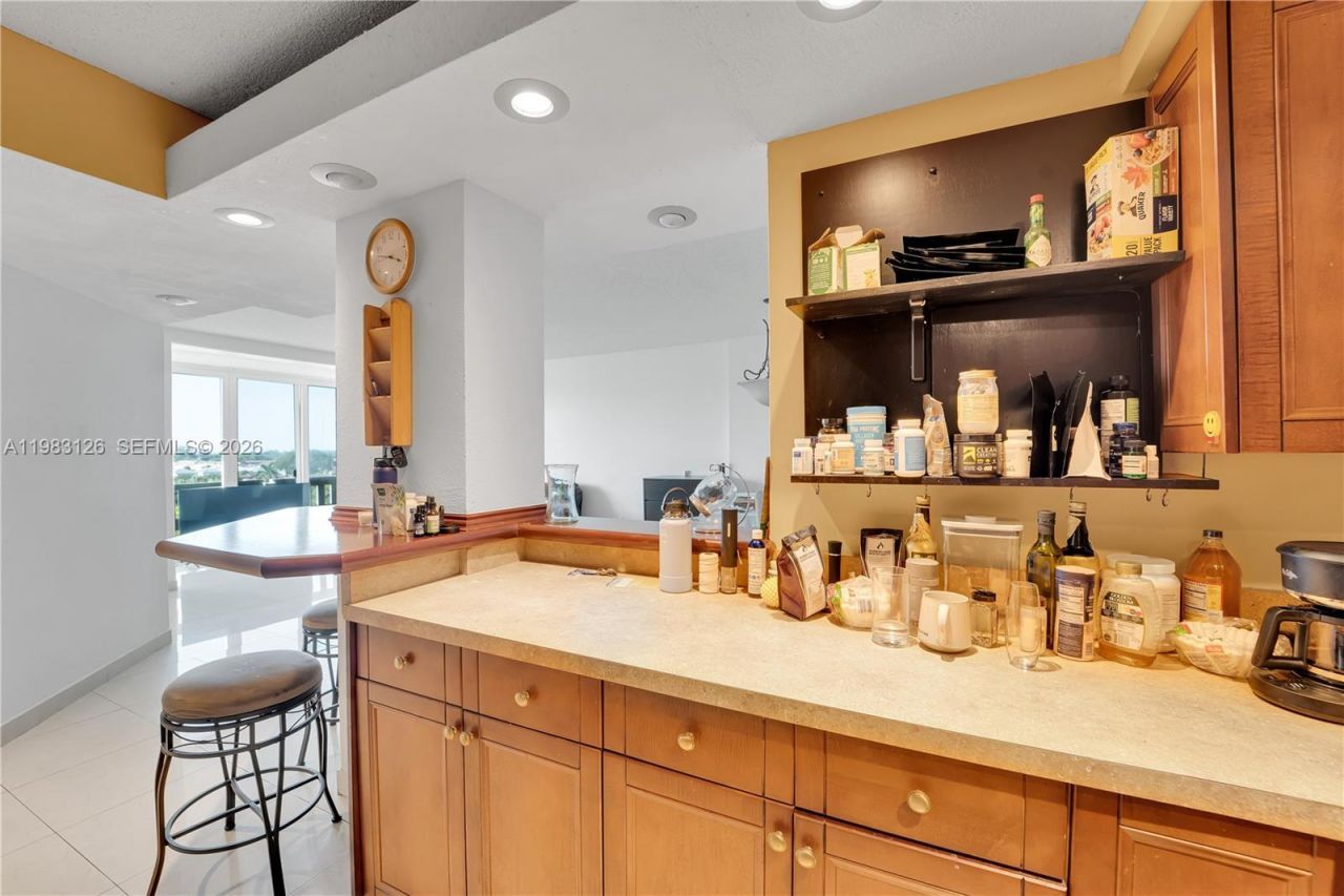 919 Hillcrest Dr, Unit 704, Hollywood, FL 33021 Photo