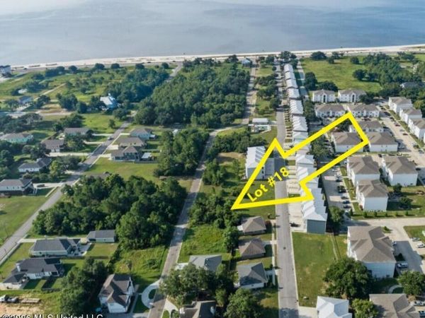 18 Pelican Cove Lane, Long Beach, MS 39560