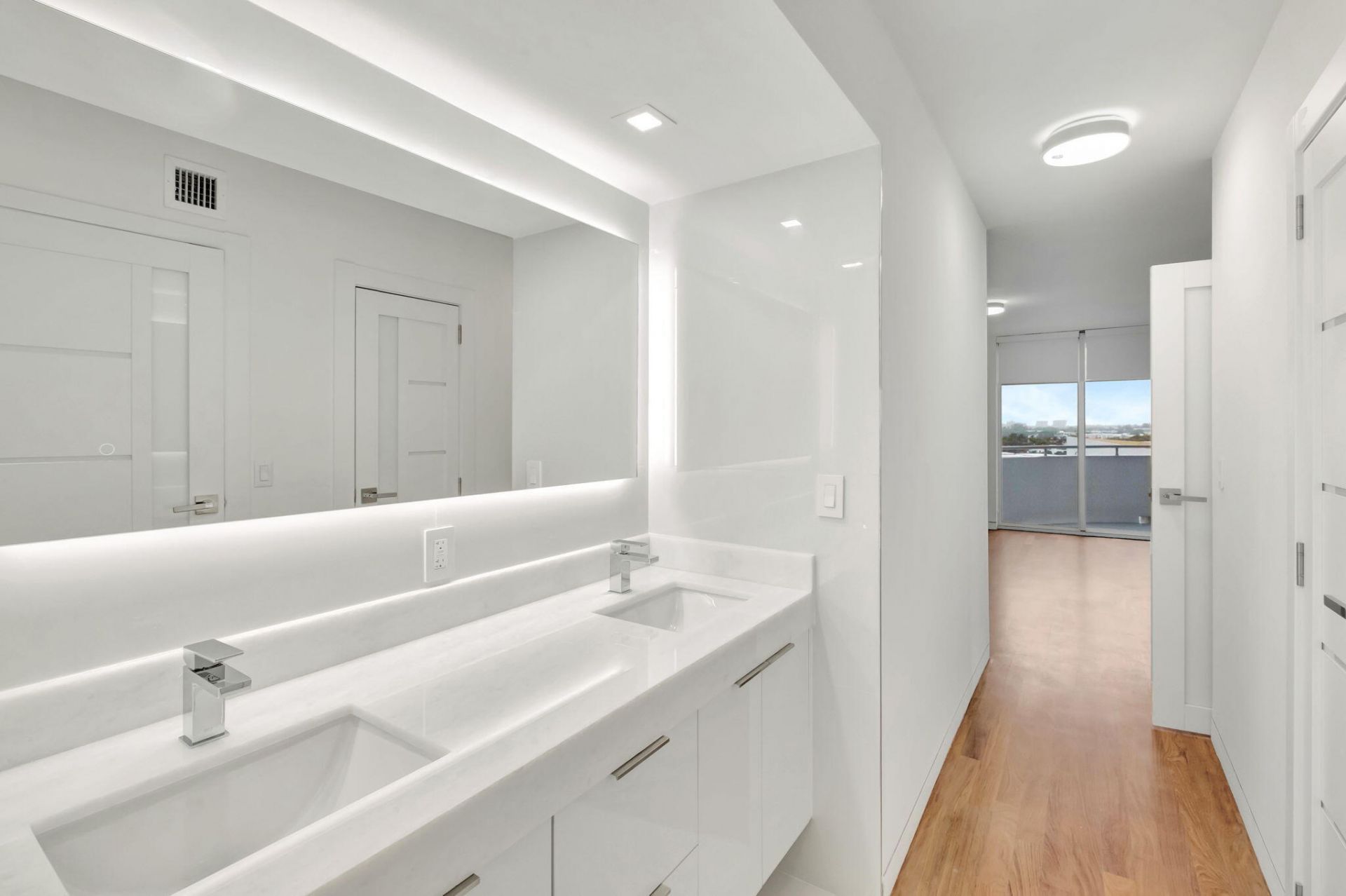 6301 Collins Avenue, Miami Beach, FL 33141 Photo