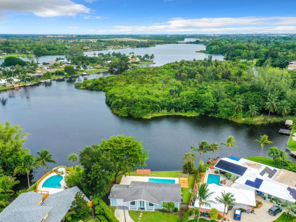 6803 Kingston Drive, Lake Worth, FL 33462