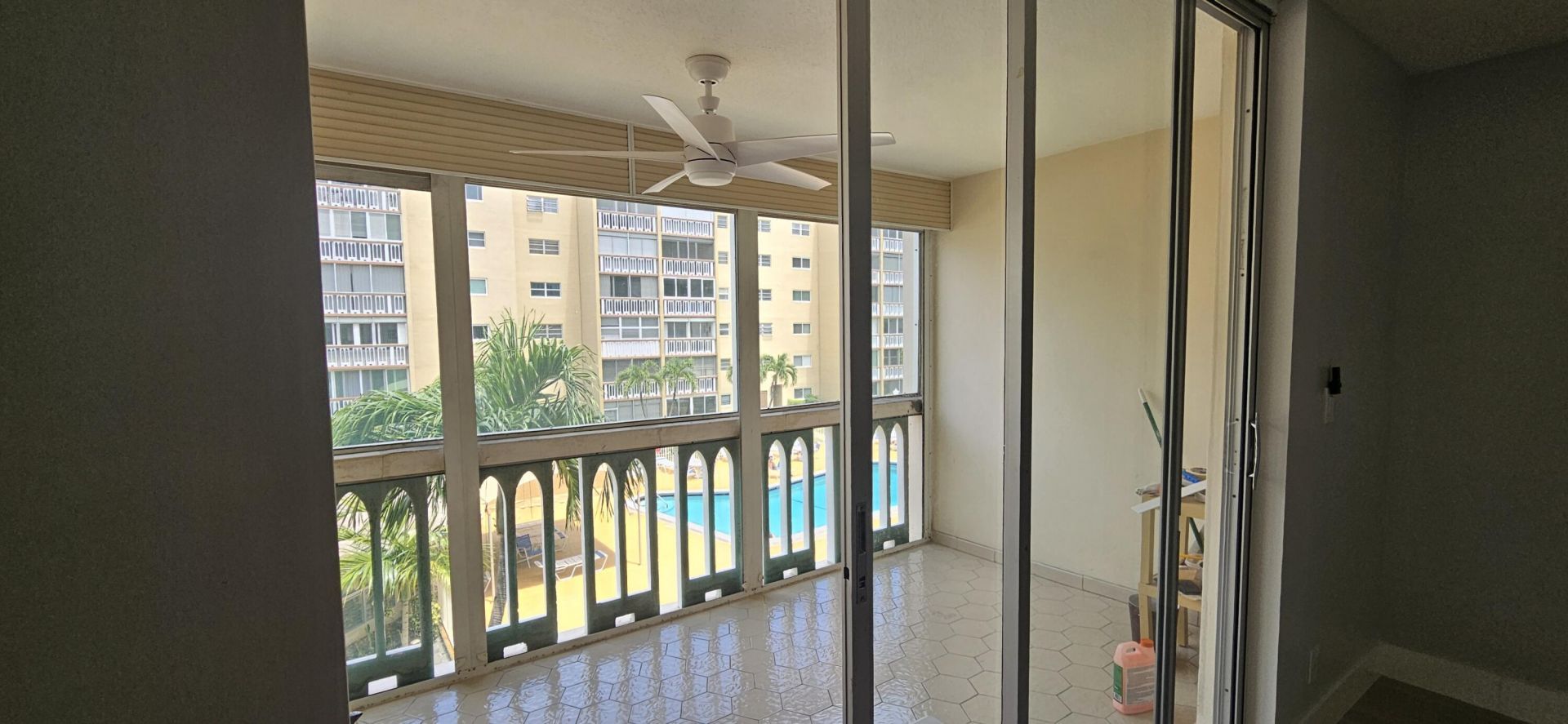 421 NE 14th Avenue, Unit 302, Hallandale Beach, FL 33009 Photo